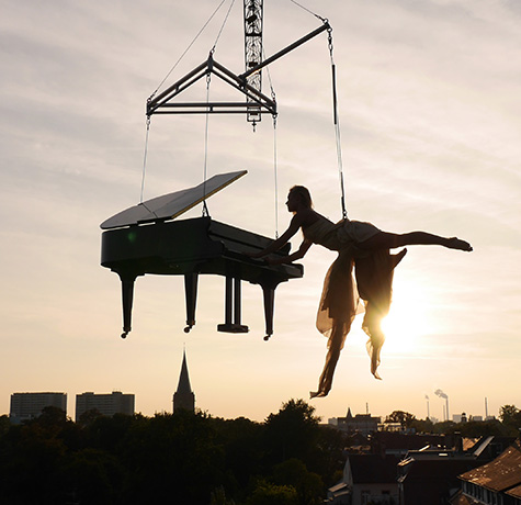 Flying Piano 2