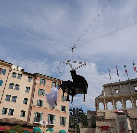 Flying Piano 6